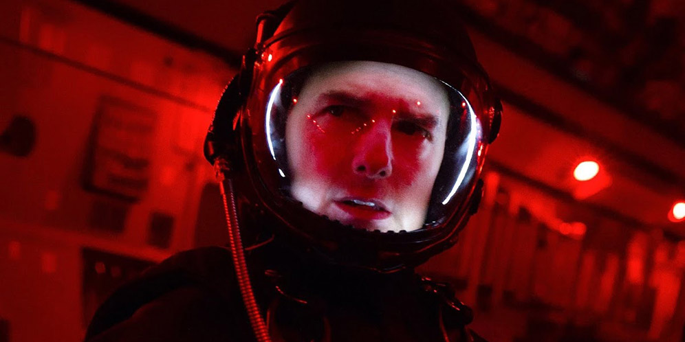 Doug Liman Sutradarai Film Luar Angkasa Tom Cruise